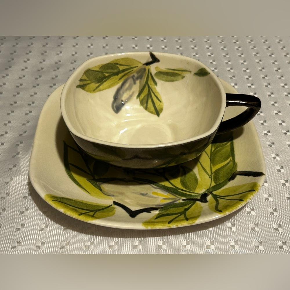 Red Wing Magnolia Bronze Cup & Saucer Made In USA Vintage Excellent Condition